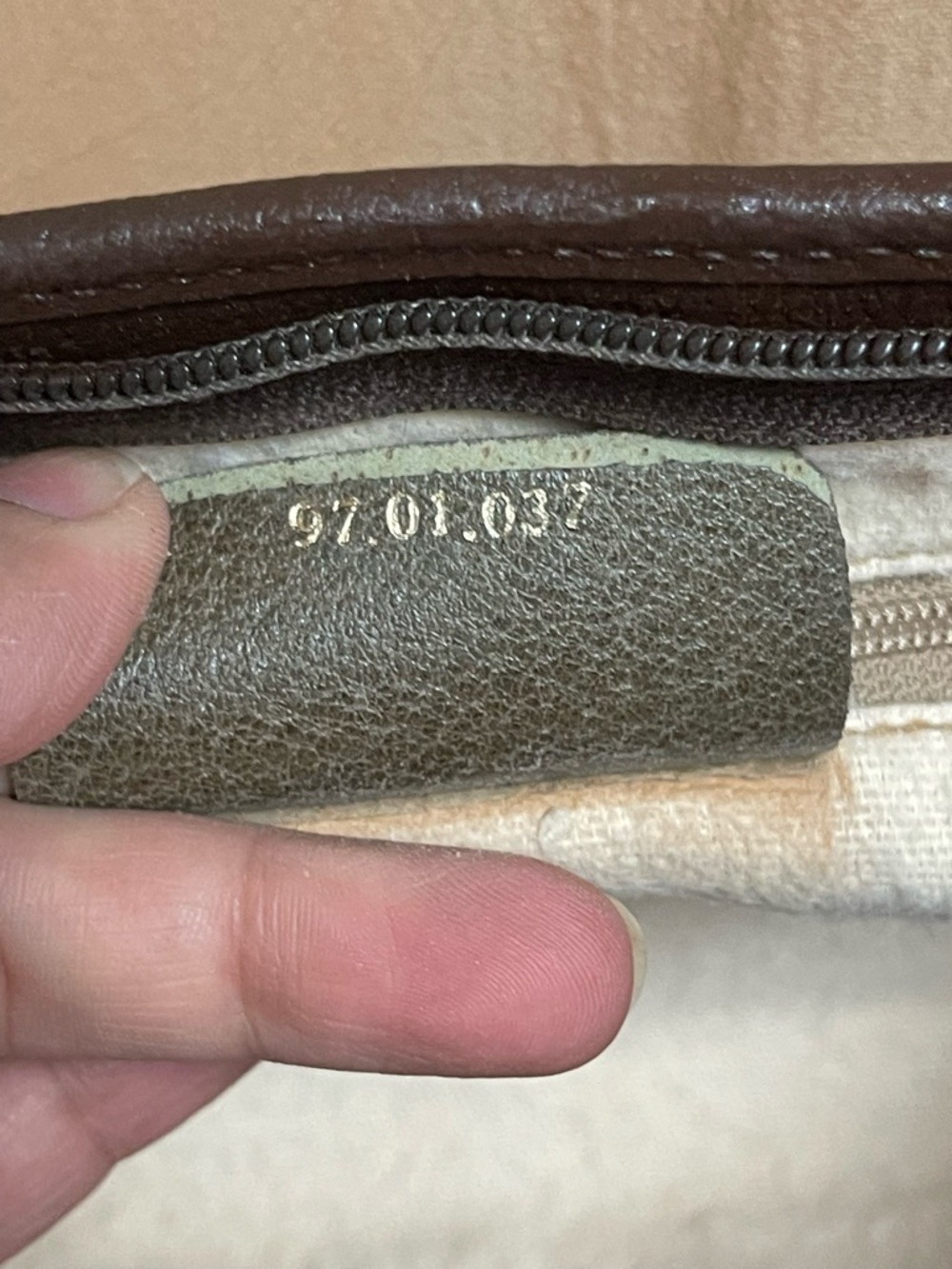 Authentic Gucci vintage Gucci GG canvas crossbody bag 97.01.037 - Picture 14 of 15